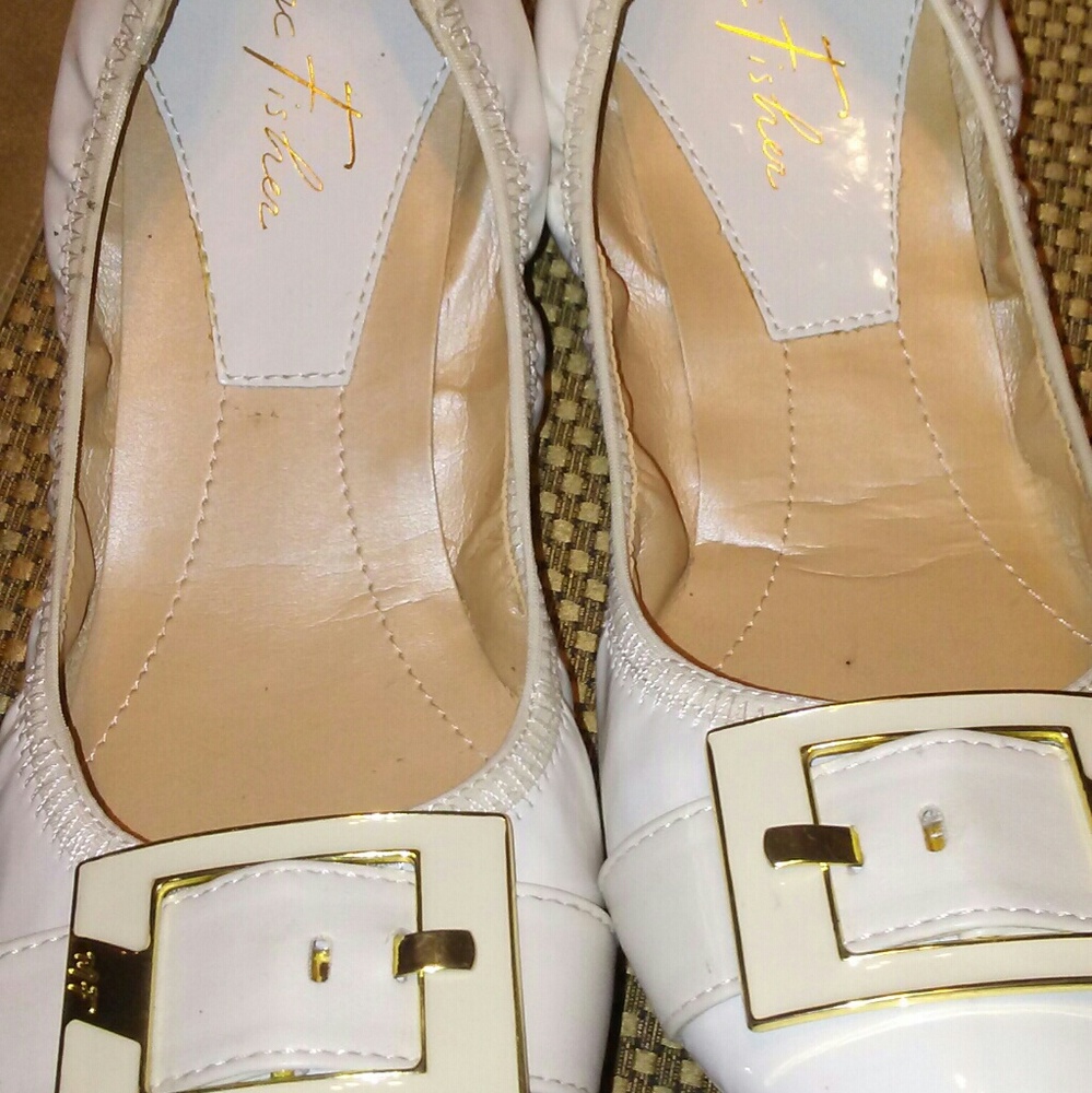 Marc Fisher flat beautiful Marc Fisher flats white